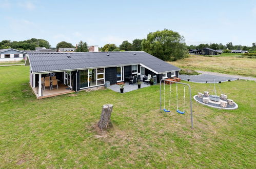 Photo 1 - Maison de 3 chambres à Sæby avec terrasse et bain à remous