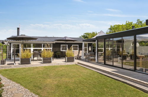 Foto 1 - Casa con 2 camere da letto a Otterup con terrazza e vasca idromassaggio