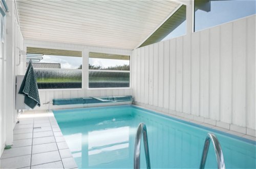 Foto 2 - Casa de 3 quartos em Harrerenden com piscina privada e terraço