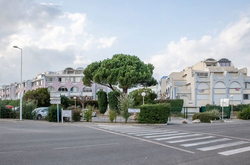 Foto 17 - Apartamento en Le Grau-du-Roi con piscina y vistas al mar