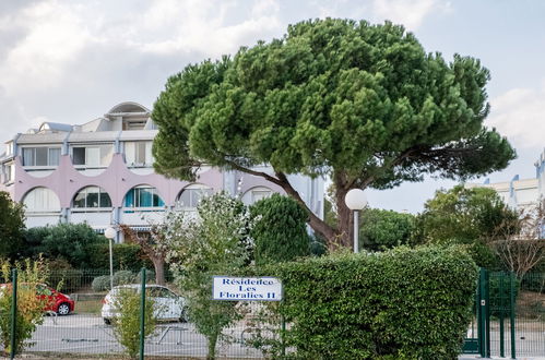 Foto 16 - Appartamento a Le Grau-du-Roi con piscina e vista mare