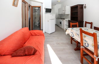 Photo 2 - 2 bedroom Apartment in Rosolina with garden and terrace