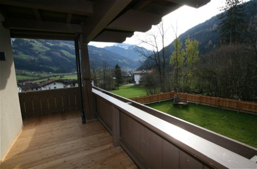 Foto 44 - Appartamento con 2 camere da letto a Aschau im Zillertal con vista sulle montagne