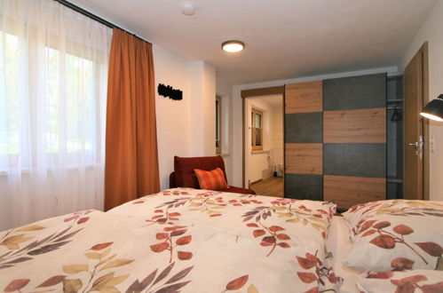 Foto 3 - Appartamento con 2 camere da letto a Aschau im Zillertal con vista sulle montagne