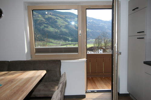 Foto 16 - Apartamento de 4 quartos em Aschau im Zillertal com jardim