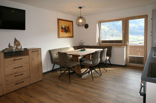 Foto 43 - Apartamento de 4 quartos em Aschau im Zillertal com vista para a montanha