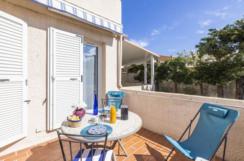 Foto 13 - Apartamento de 1 habitación en Saint-Cyprien con terraza y vistas al mar
