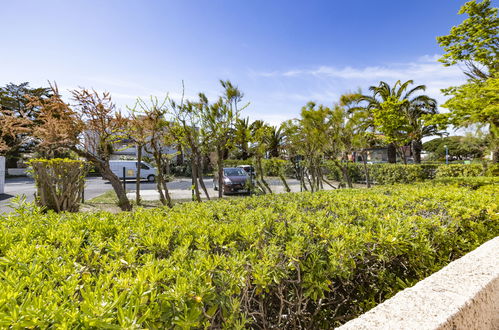 Foto 16 - Apartment mit 1 Schlafzimmer in Saint-Cyprien mit terrasse und blick aufs meer