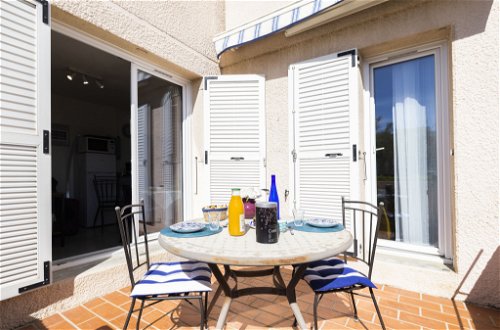 Foto 12 - Apartamento de 1 habitación en Saint-Cyprien con terraza y vistas al mar