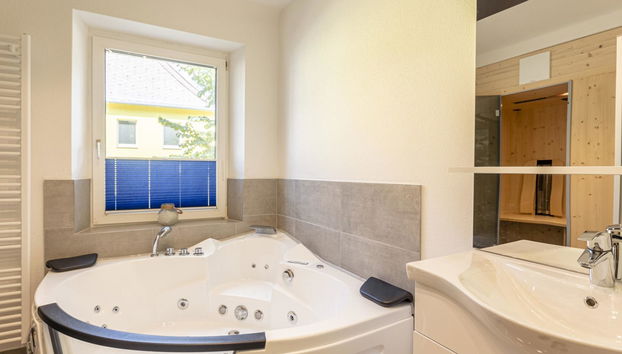 Appartamento con 3 camere da letto a Eisenerz con giardino e sauna - Foto 5