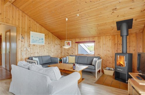 Foto 5 - Casa de 2 habitaciones en Klitmøller con terraza y sauna