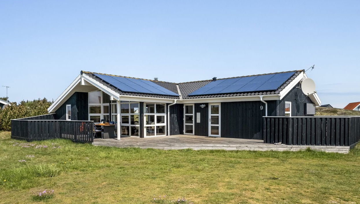 Casa de 3 quartos em Klitmøller com terraço e sauna - Foto 1