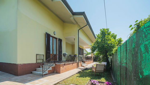 2 bedroom Apartment in Massa with garden and terrace - Photo 3