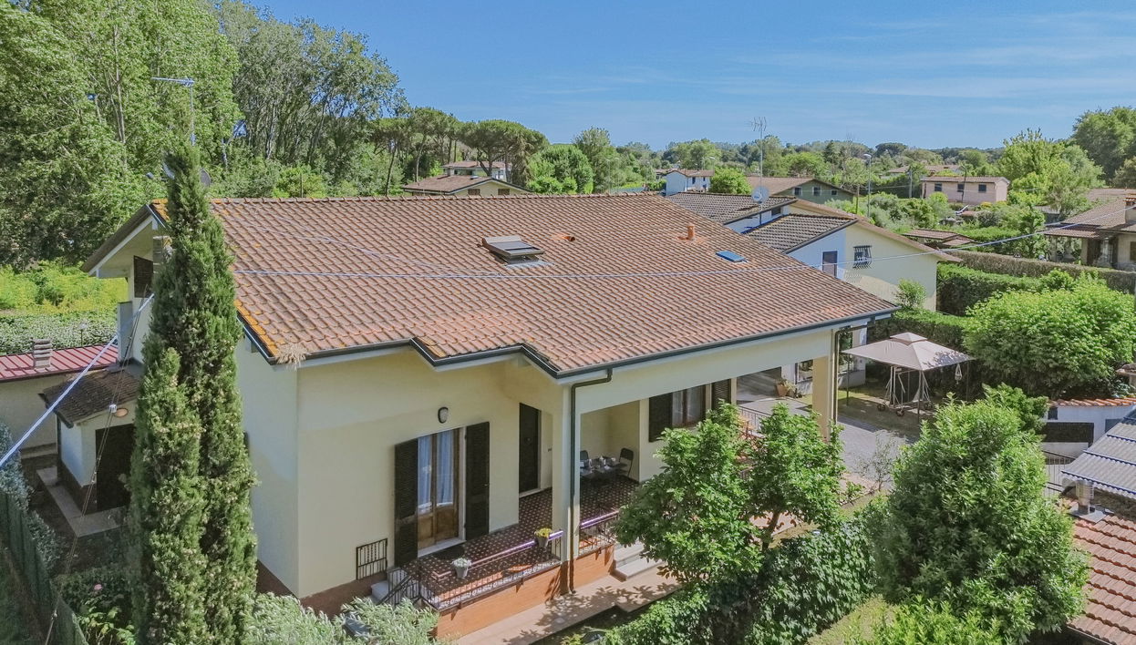 2 bedroom Apartment in Massa with garden and terrace - Photo 1