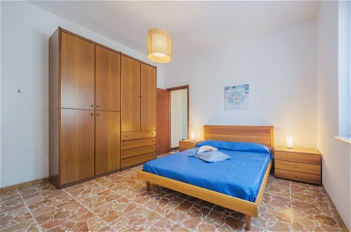 Foto 16 - Appartamento con 2 camere da letto a Massa con giardino e vista mare