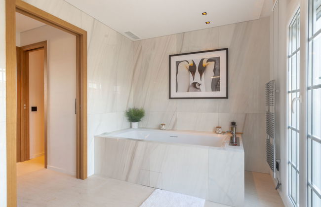 4 bedroom House in Grimaud with garden and terrace - Photo 15