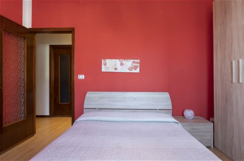 Foto 15 - Appartamento con 2 camere da letto a San Lorenzo al Mare con vista mare