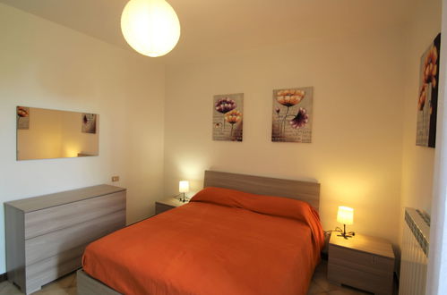 Foto 10 - Apartamento de 2 quartos em Bee com jardim