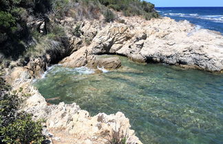 Photo 2 - Appartement de 2 chambres à Sari-Solenzara avec piscine privée et vues à la mer