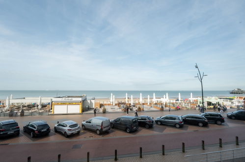 Foto 28 - Appartamento con 3 camere da letto a Blankenberge con vista mare