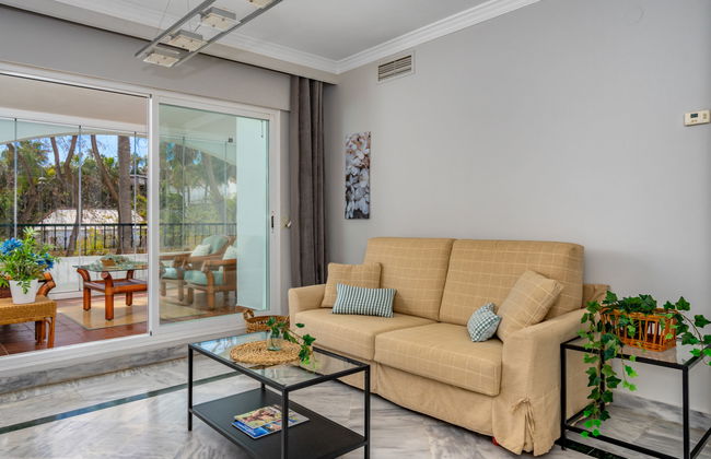 Appartement de 2 chambres à Marbella avec piscine et jardin - Photo 3
