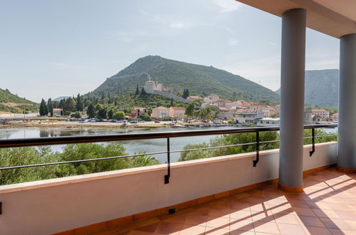 Photo 2 - Appartement de 2 chambres à Ston avec bain à remous et vues à la mer