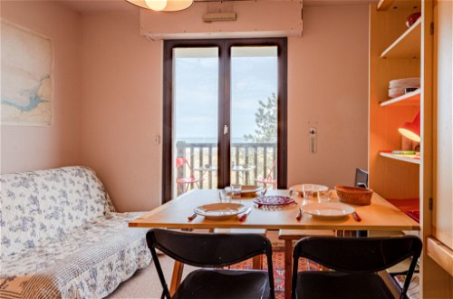 Foto 7 - Appartamento con 1 camera da letto a Cabourg con vista mare