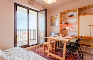 Foto 3 - Apartamento de 1 habitación en Cabourg con vistas al mar