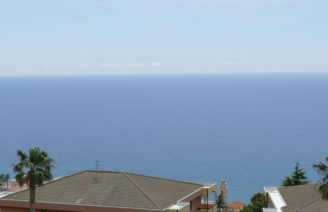 Apartamento de 2 quartos em Santo Stefano al Mare com jardim - Foto 1