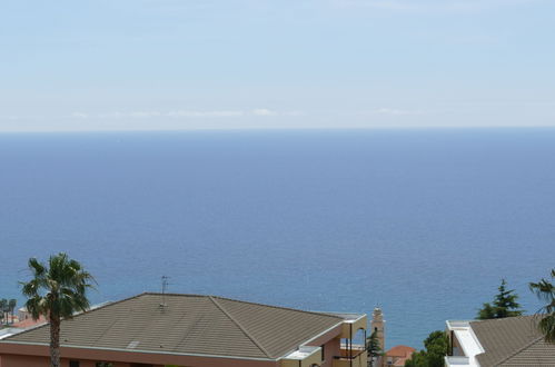 Foto 1 - Apartamento de 1 habitación en Santo Stefano al Mare con vistas al mar