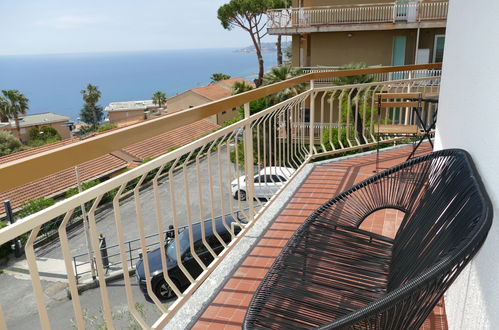 Photo 3 - 1 bedroom Apartment in Santo Stefano al Mare with garden