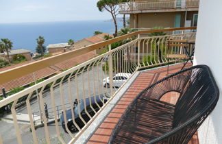 Foto 3 - Apartamento de 1 quarto em Santo Stefano al Mare com vistas do mar
