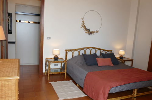 Foto 11 - Apartment mit 1 Schlafzimmer in Santo Stefano al Mare mit blick aufs meer