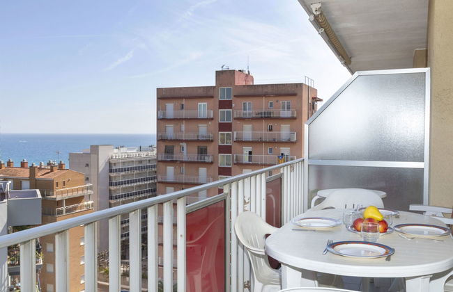 Apartamento de 2 quartos em Blanes com piscina e jardim - Foto 1