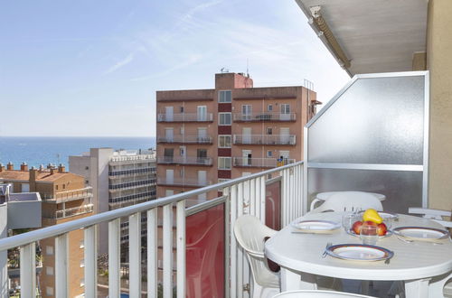 Photo 16 - 1 bedroom Apartment in Blanes with swimming pool and garden