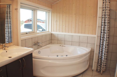 Foto 5 - Casa con 3 camere da letto a Hirtshals con terrazza e sauna