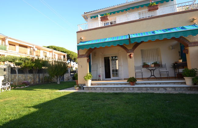 Casa de 4 quartos em Cambrils com piscina privada e jardim - Foto 1