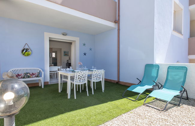 Apartamento de 2 quartos em Badesi com piscina e jardim - Foto 25
