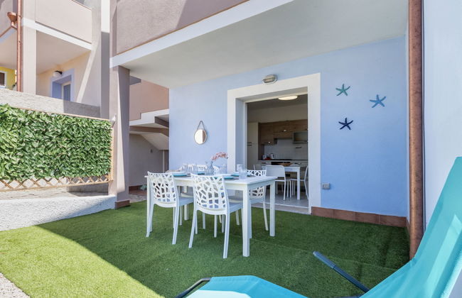 Apartamento de 2 quartos em Badesi com piscina e jardim - Foto 26