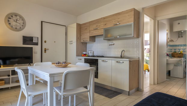 Apartamento de 2 quartos em Badesi com piscina e jardim - Foto 3
