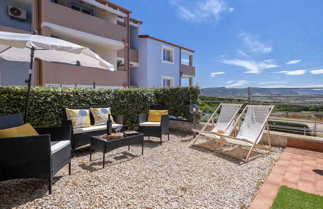 Apartamento de 2 quartos em Badesi com piscina e jardim - Foto 22