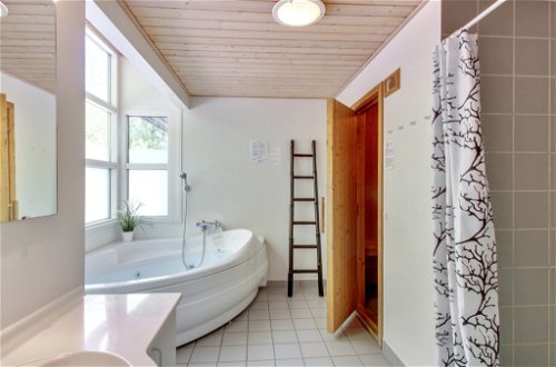 Photo 17 - Maison de 4 chambres à Hasle avec terrasse et sauna