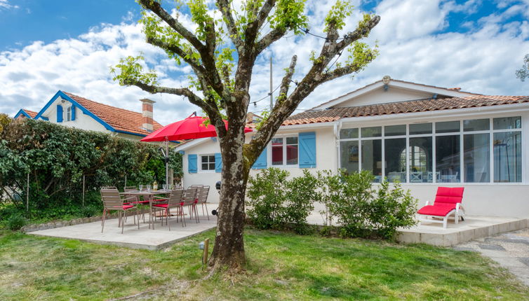 Foto 1 - Casa de 2 habitaciones en Soulac-sur-Mer con jardín y terraza