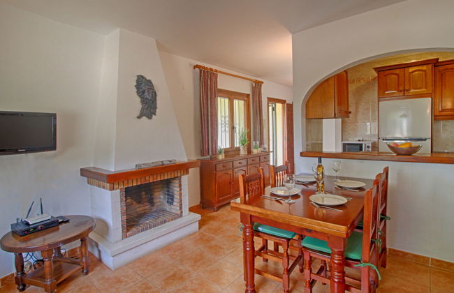 Casa de 4 quartos em Calp com piscina privada e jardim - Foto 6