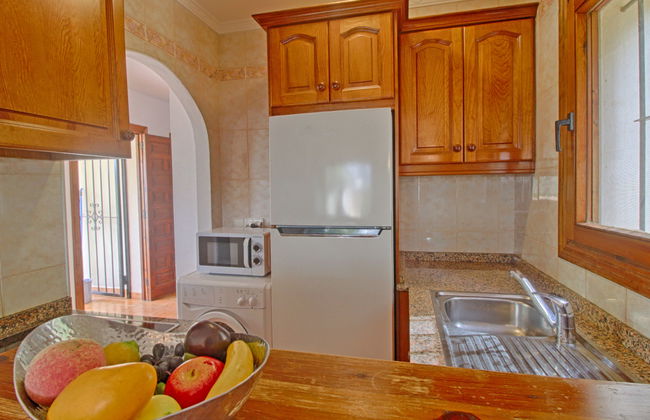 Casa de 4 quartos em Calp com piscina privada e jardim - Foto 8