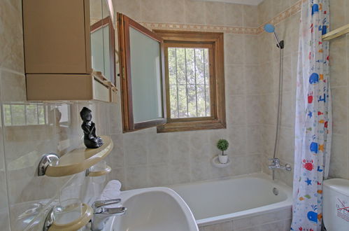 Foto 12 - Casa de 3 quartos em Calp com piscina privada e jardim