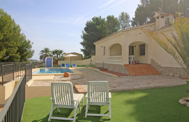 Casa de 4 quartos em Calp com piscina privada e jardim - Foto 21
