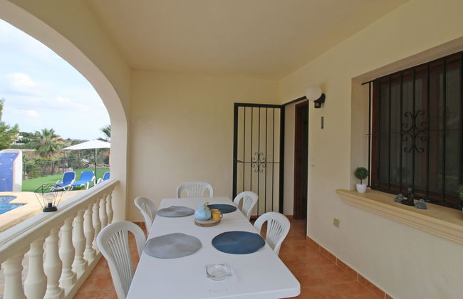 Casa de 4 quartos em Calp com piscina privada e jardim - Foto 4