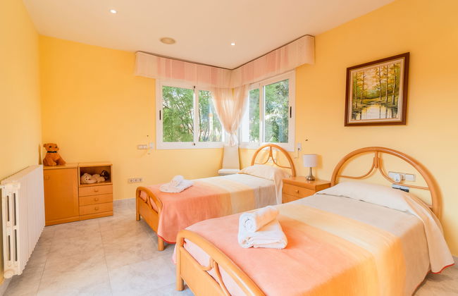 Haus mit 5 Schlafzimmern in Pineda de Mar mit garten - Foto 24