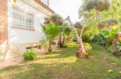 Foto 49 - Casa con 4 camere da letto a Pineda de Mar con giardino e vista mare